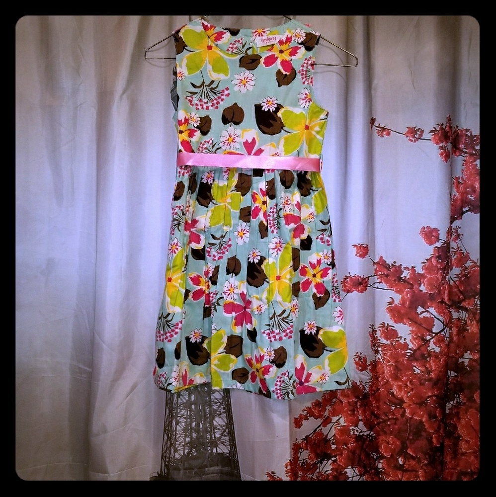 Girls dress